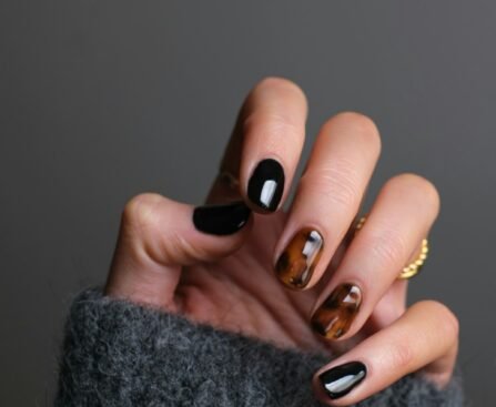 Fall 2026 nail colors manicure